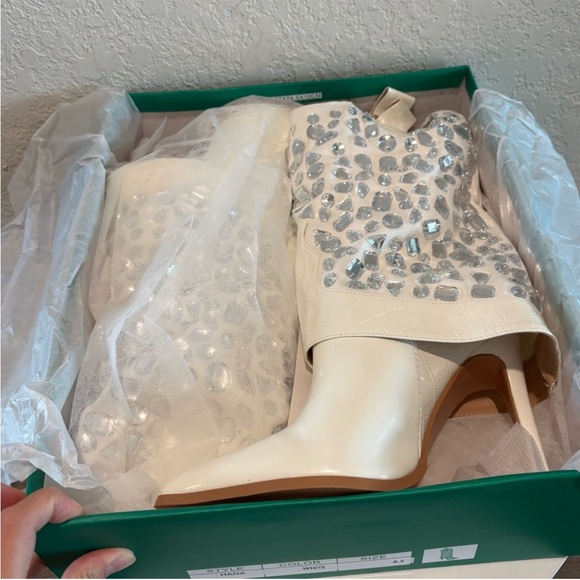 Lauren Lorraine heeled boots NWT - Picture 7 of 9